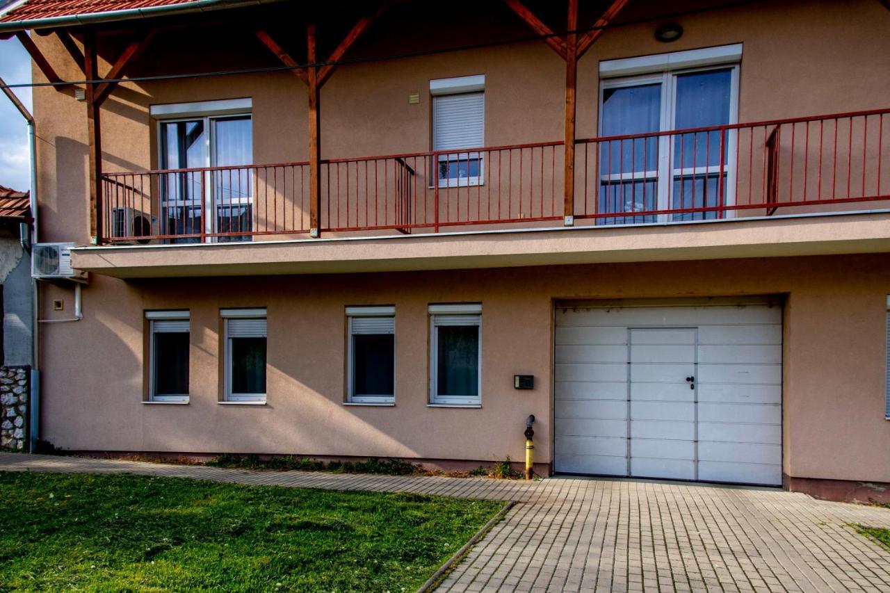 Family Residence Eger Exteriér fotografie